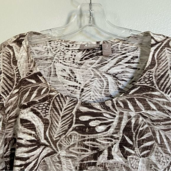 Chico’s Tropical Print Top - Picture 5 of 9